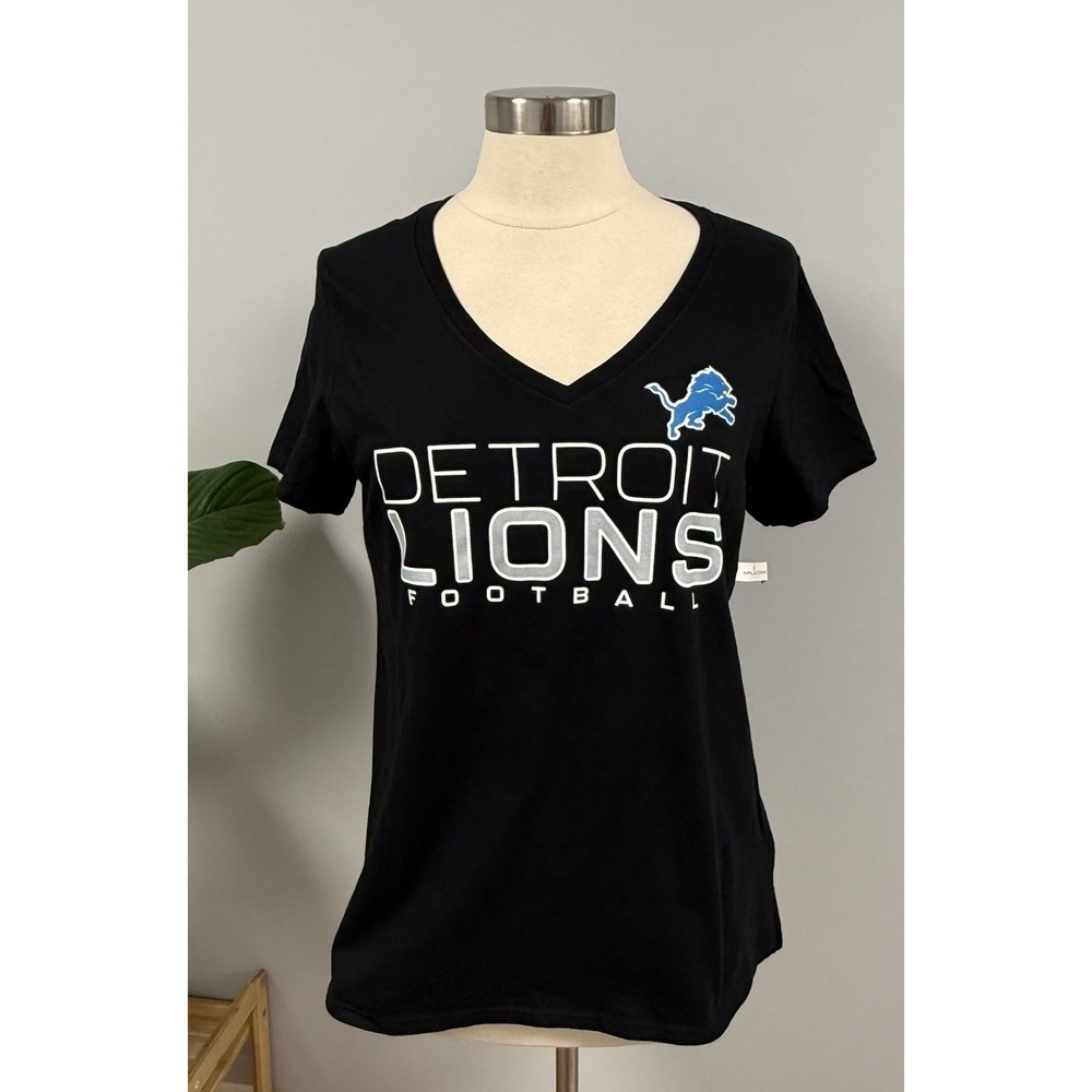 NWT Detroit Lions Female Form Cut Tee Women's L Black Fitted T-Shirt Tee NFL